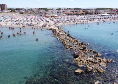 Spiaggia affollata