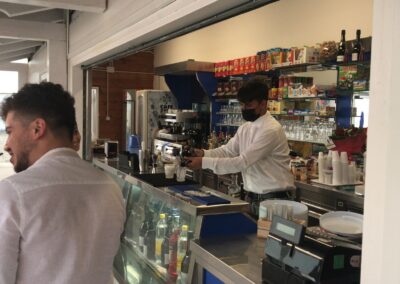 Ragazzi al bar